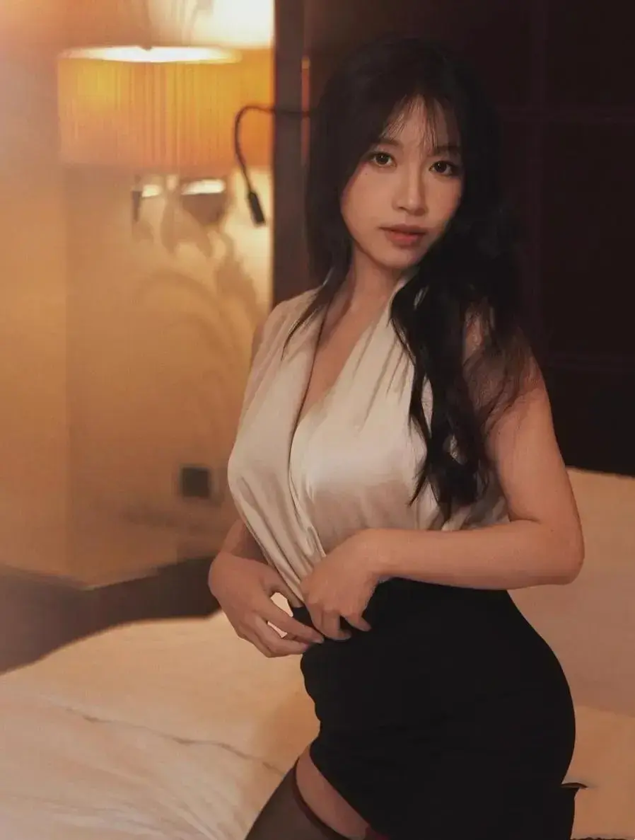《小凤新婚》苏畅艾熙双人演绎全集完整版-无弹窗无广告在线免费观看-高清直链秒播放无删减-小凤新婚资源极速秒存